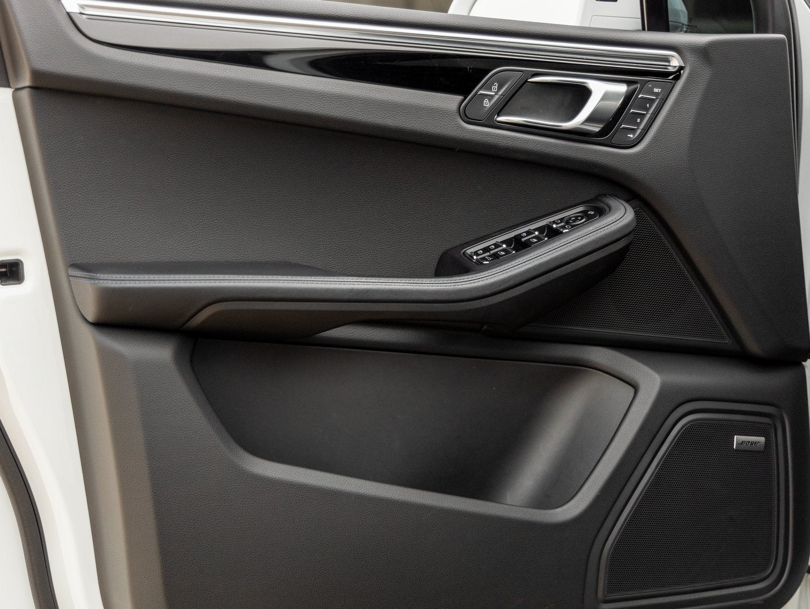 2024 Porsche Macan Macan S (MY24)