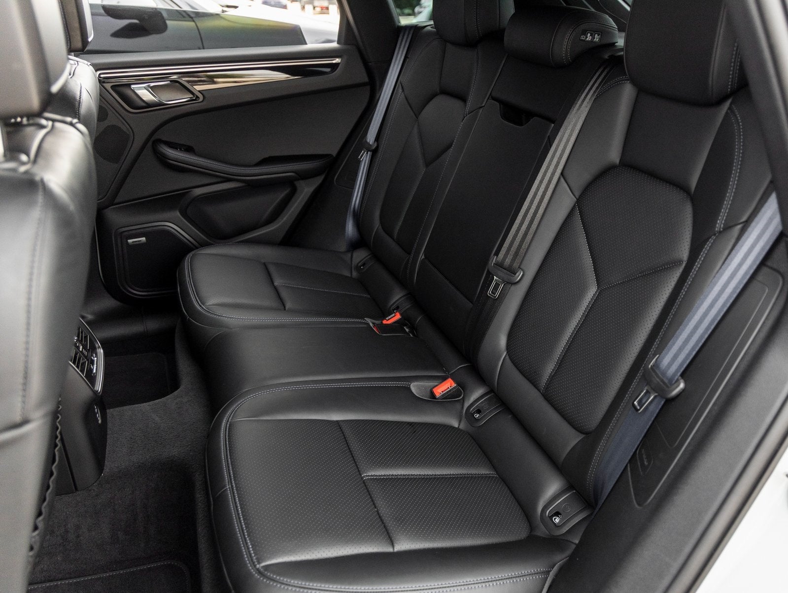 2024 Porsche Macan Macan S (MY24)