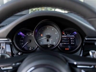 2025 Porsche Macan S