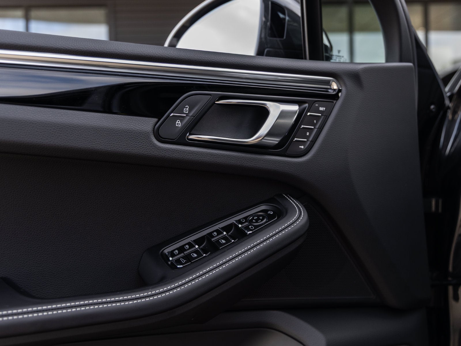 2026 Porsche Macan Macan S
