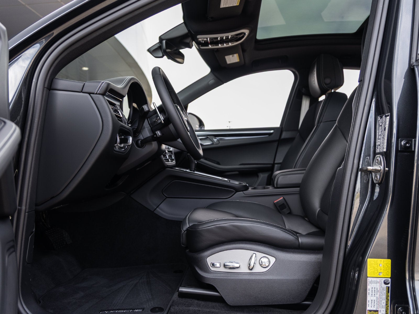 2026 Porsche Macan Macan S