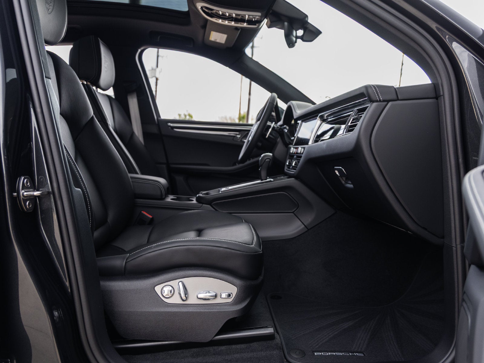 2026 Porsche Macan Macan S