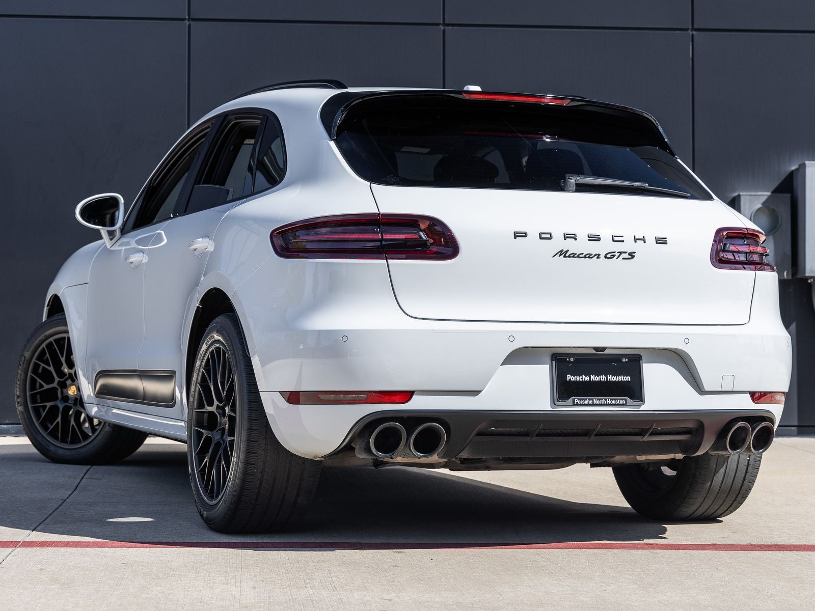 2017 Porsche Macan Macan GTS