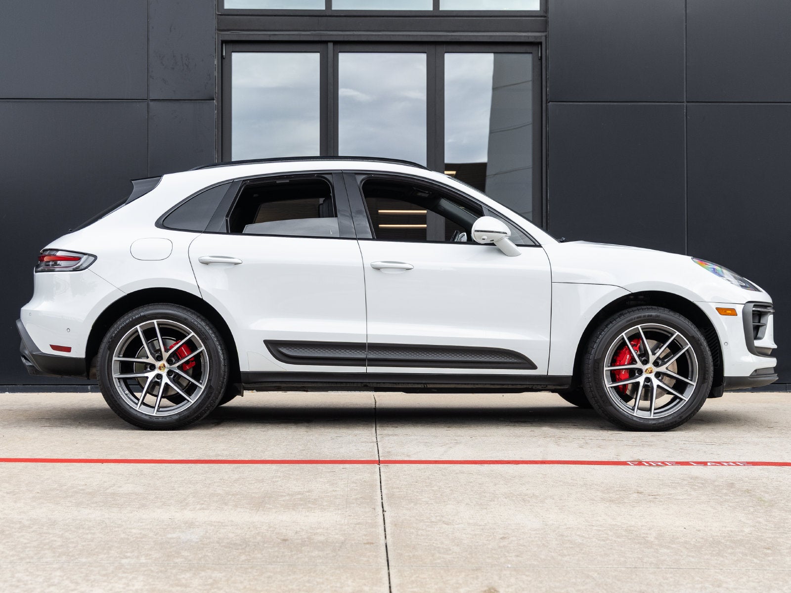 2022 Porsche Macan S