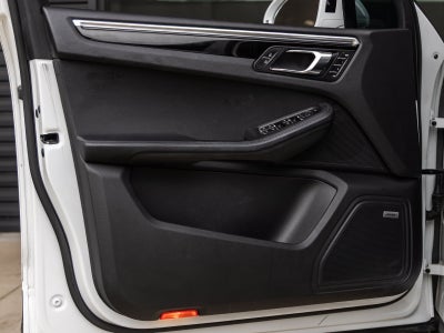 2022 Porsche Macan S
