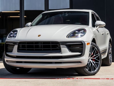 2022 Porsche Macan S