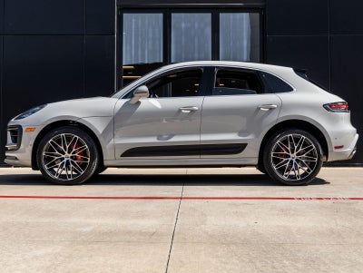 2022 Porsche Macan S