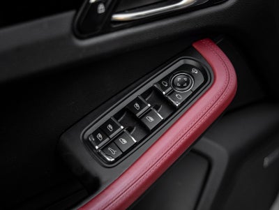 2022 Porsche Macan S