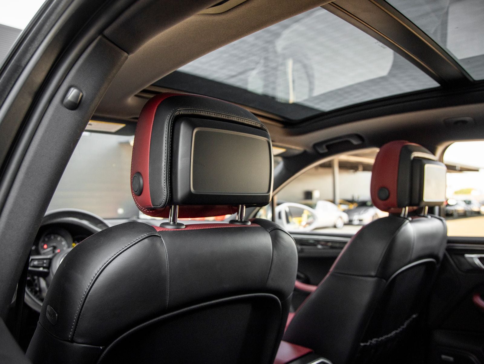 2022 Porsche Macan S