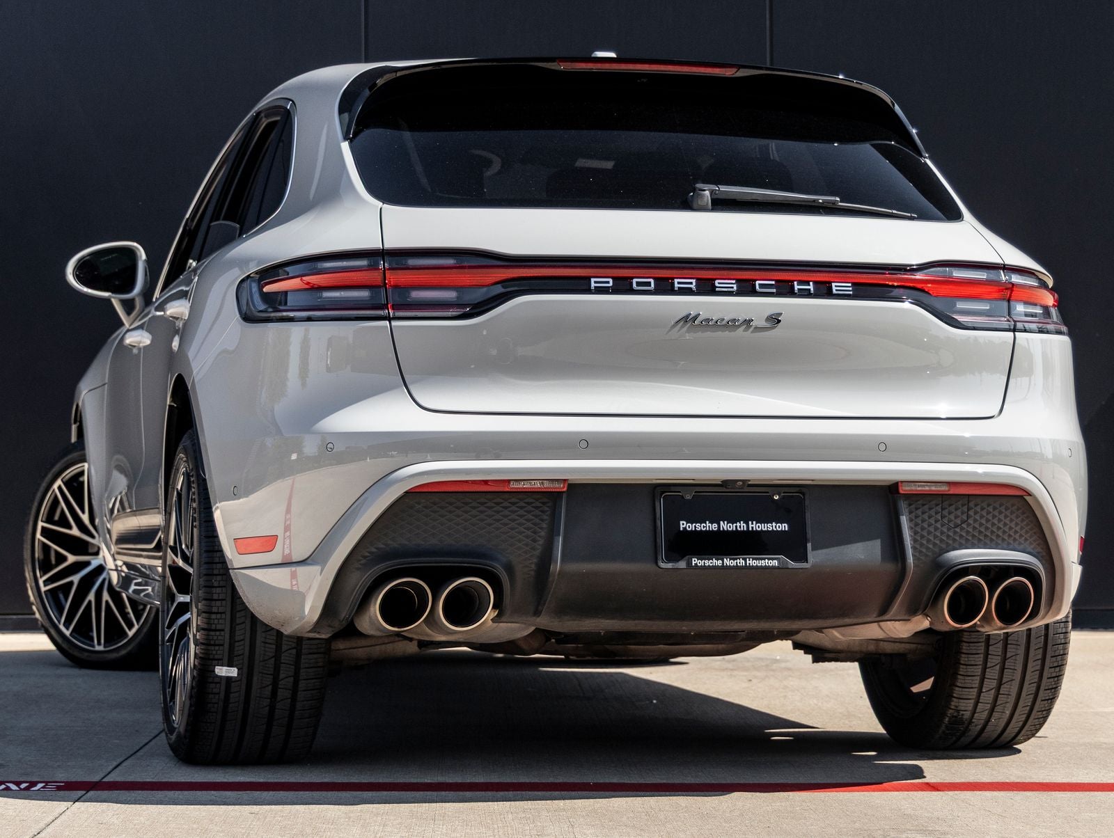 2022 Porsche Macan S
