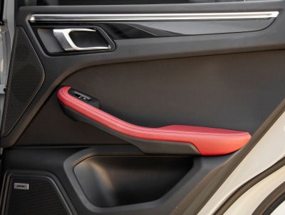 2022 Porsche Macan S