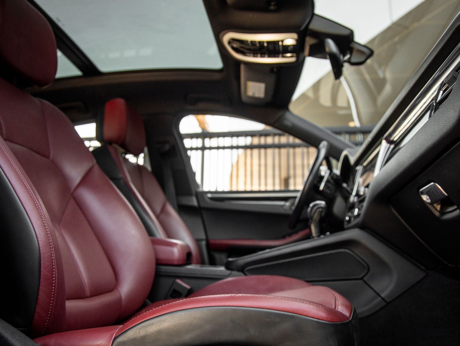 2022 Porsche Macan S