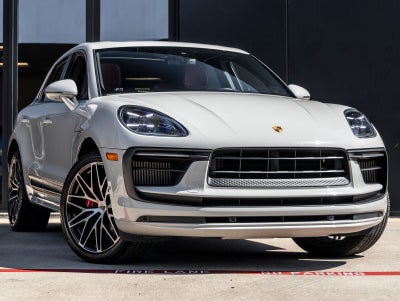 2022 Porsche Macan S