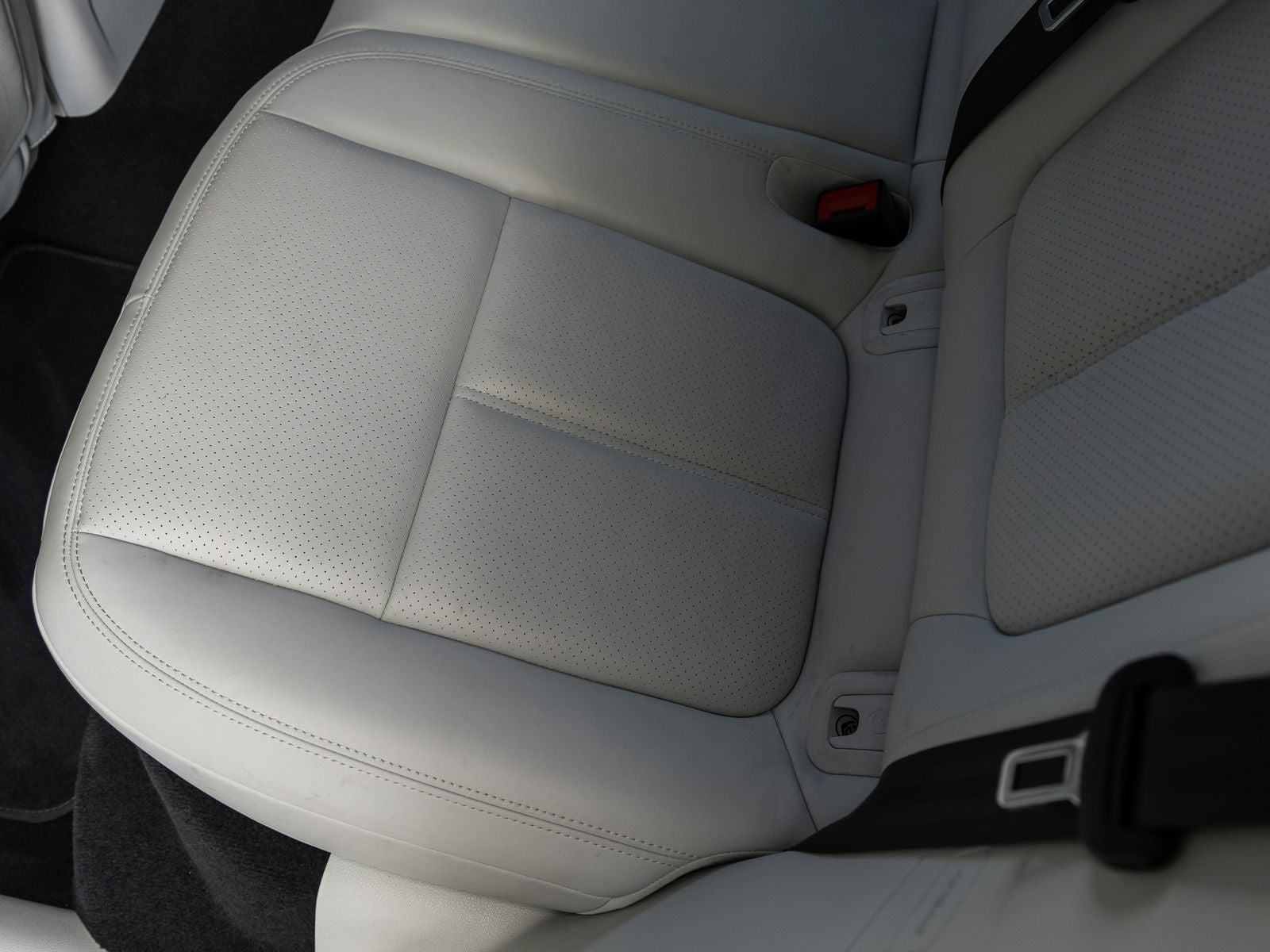 2022 Porsche Macan S
