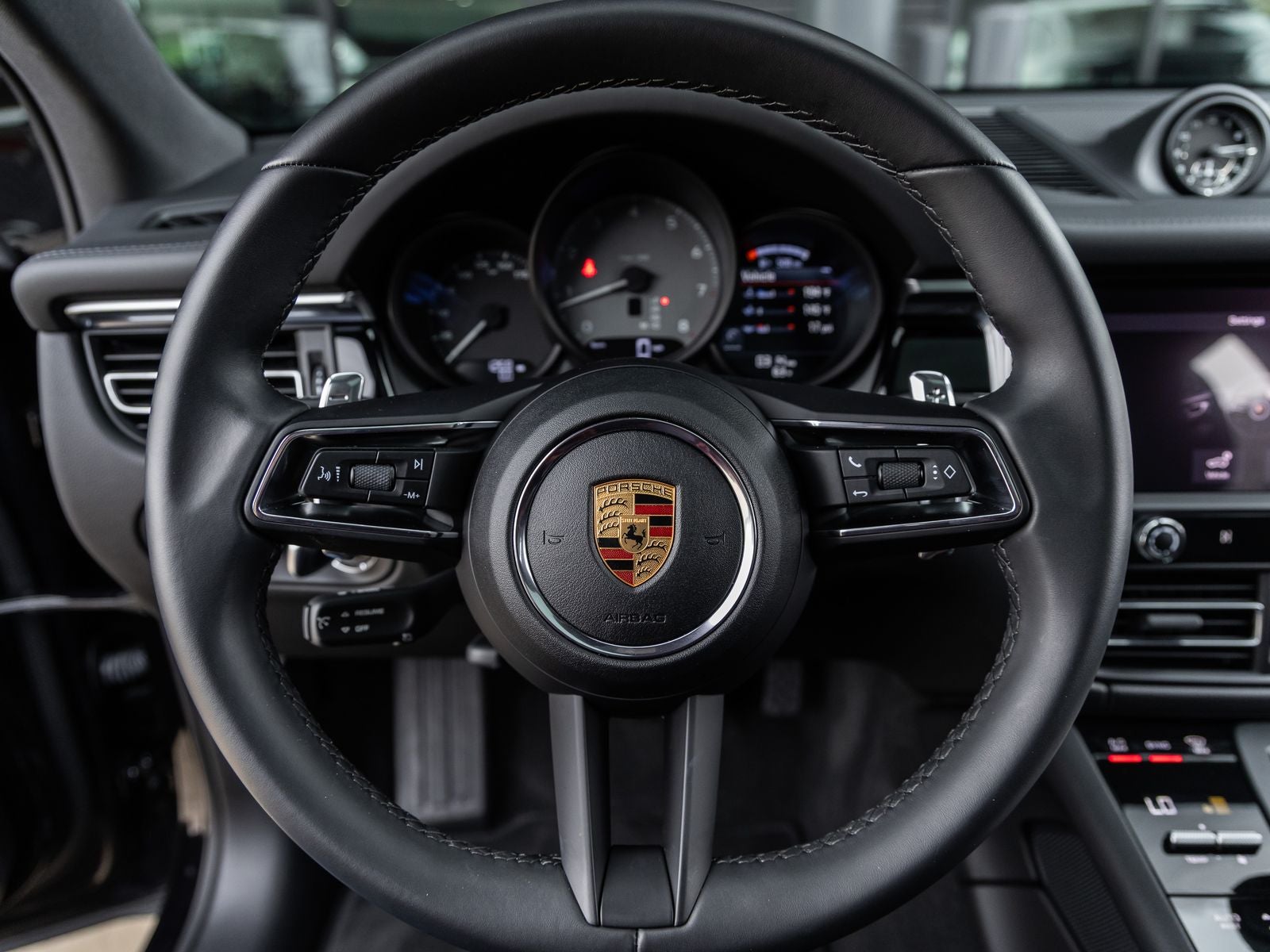 2022 Porsche Macan S