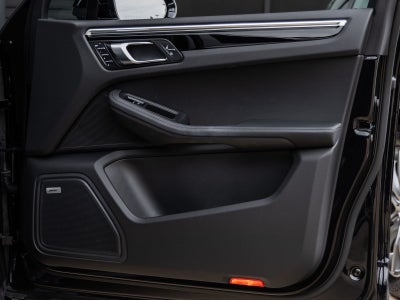 2022 Porsche Macan S