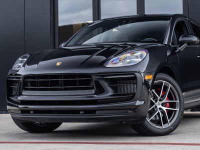 2022 Porsche Macan S