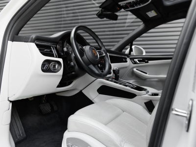 2022 Porsche Macan S