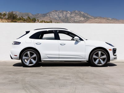 2022 Porsche Macan S