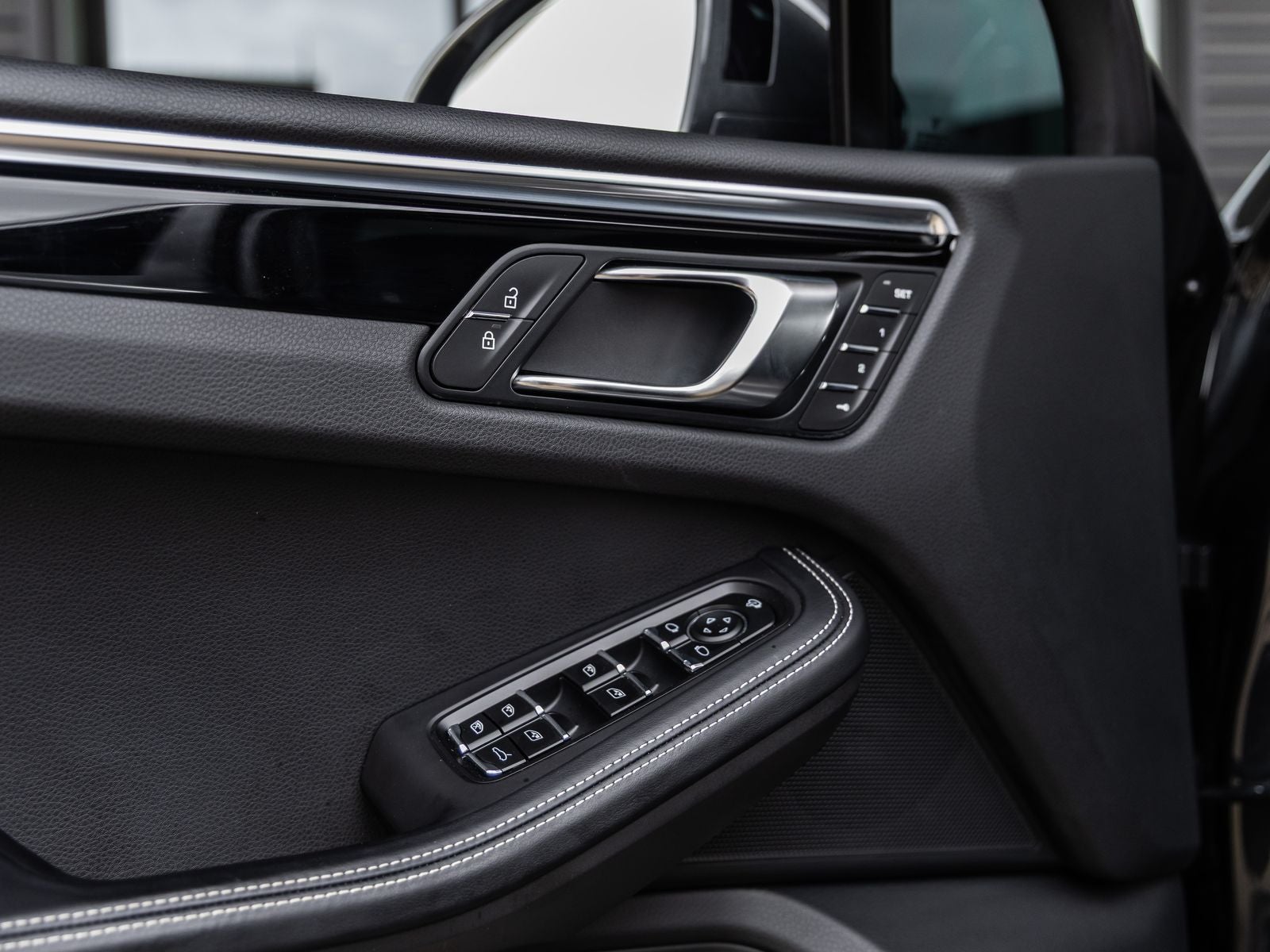 2024 Porsche Macan S