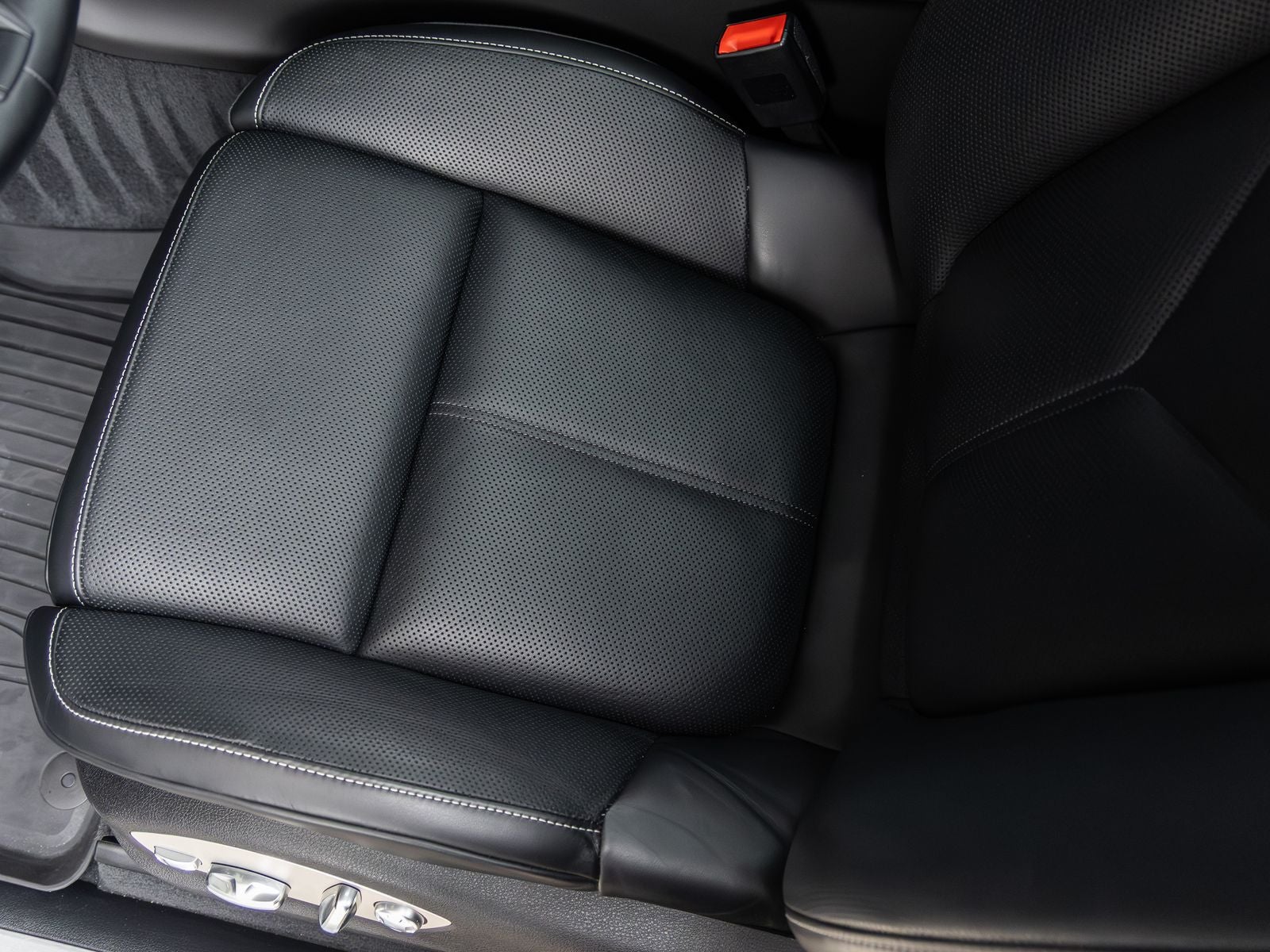 2024 Porsche Macan S