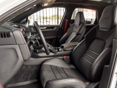 2025 Porsche Cayenne Cayenne GTS