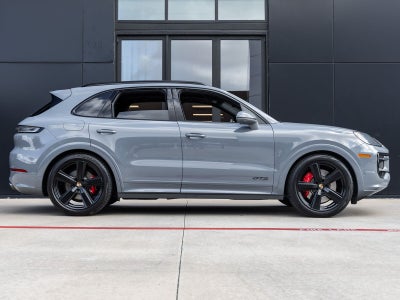 2026 Porsche Cayenne Cayenne GTS