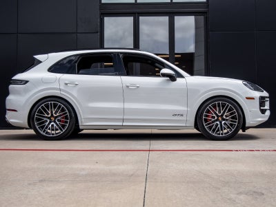 2026 Porsche Cayenne Cayenne GTS