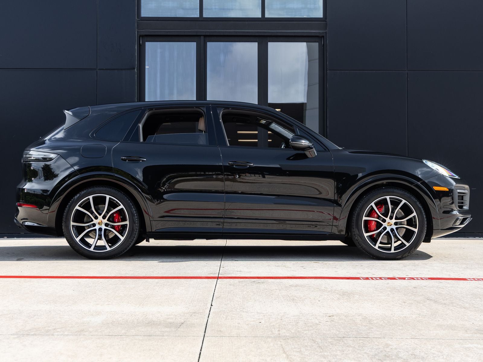 2023 Porsche Cayenne Cayenne GTS (MY23)