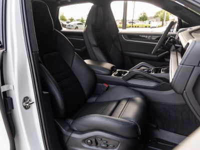 2025 Porsche Cayenne Cayenne GTS
