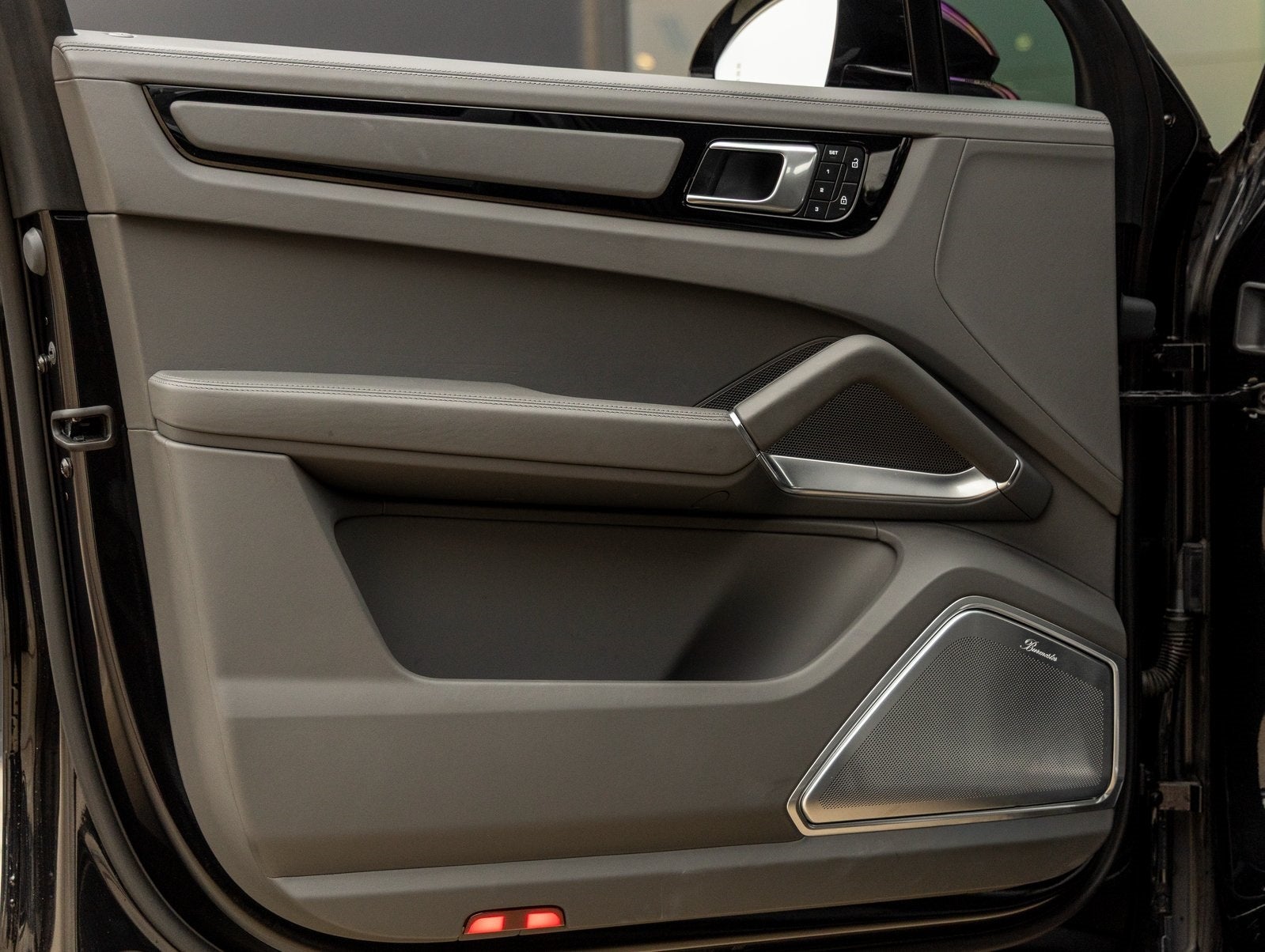 2022 Porsche Cayenne E-Hybrid Cayenne Turbo S E-Hybrid (MY22)