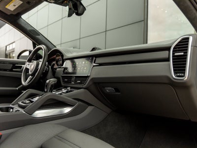 2022 Porsche Cayenne E-Hybrid Cayenne Turbo S E-Hybrid (MY22)