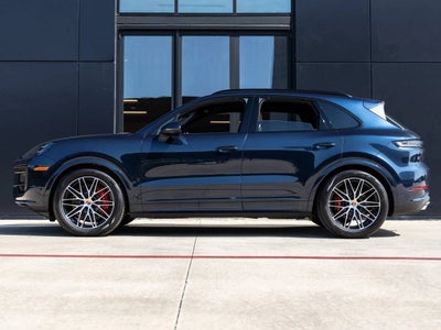 2025 Porsche Cayenne S