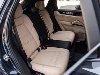 2025 Porsche Cayenne S