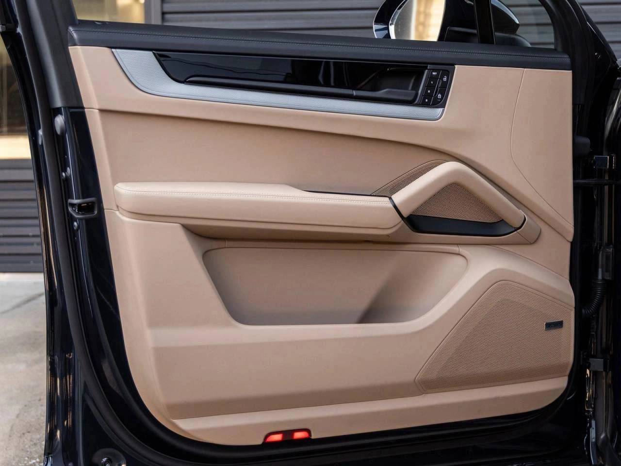 2025 Porsche Cayenne S