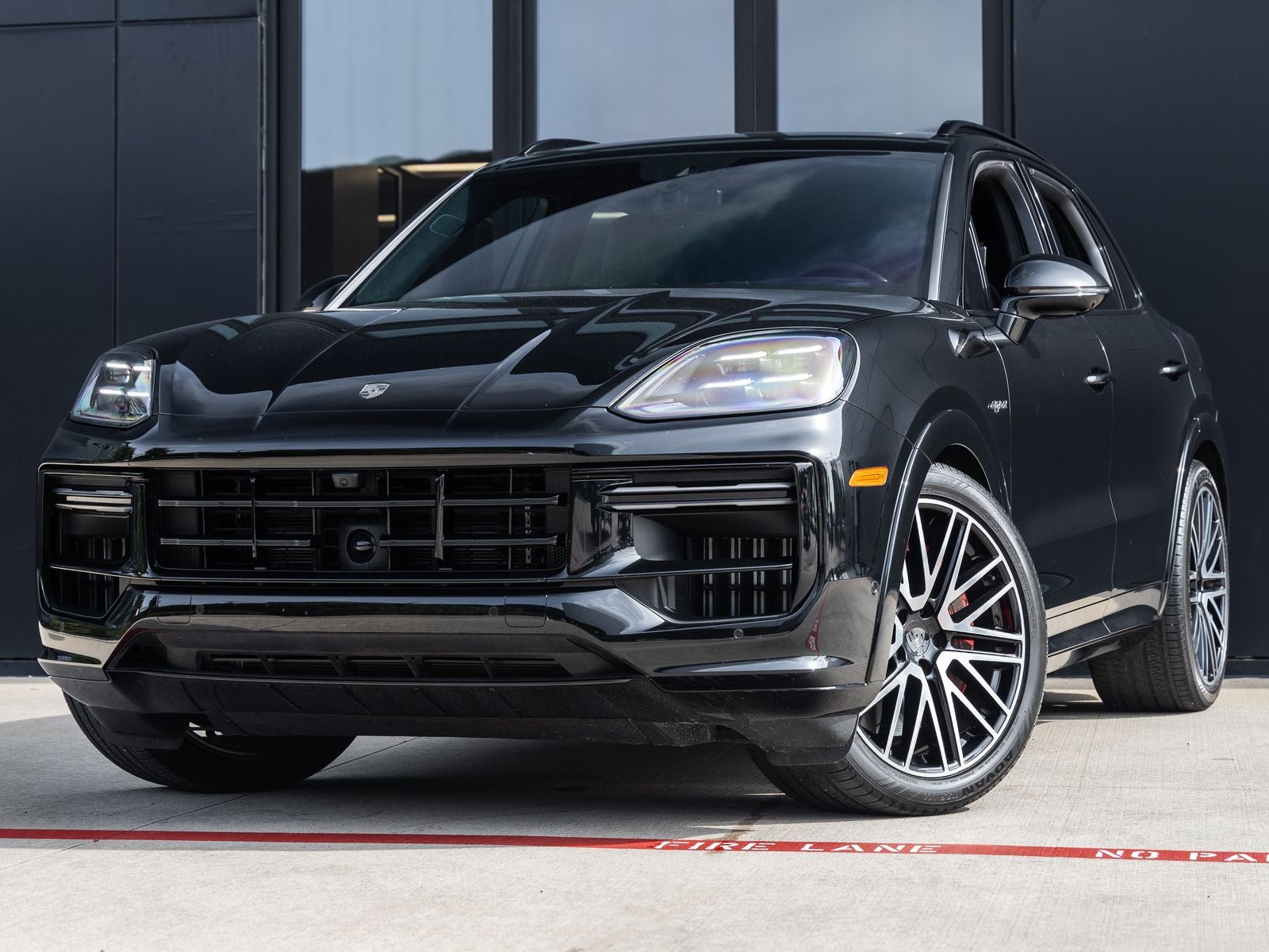 2025 Porsche Cayenne Turbo E-Hybrid