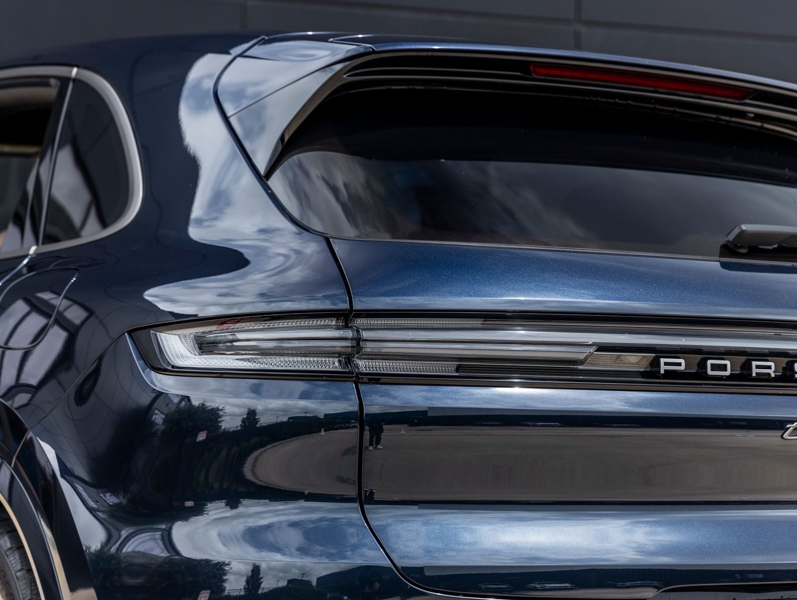 2025 Porsche Cayenne E-Hybrid Turbo