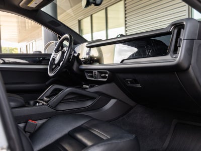 2024 Porsche Cayenne Cayenne Coupe