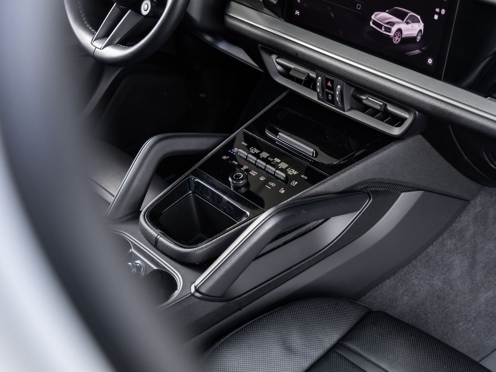 2024 Porsche Cayenne Coupe