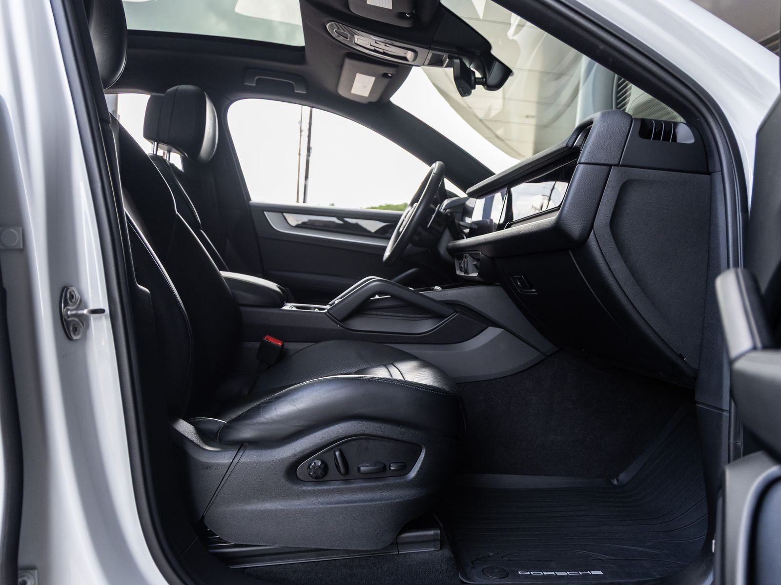 2024 Porsche Cayenne Coupe