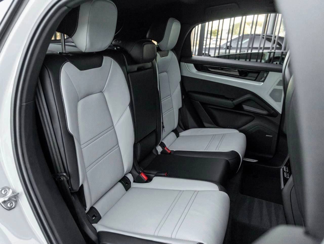 2026 Porsche Cayenne Coupe