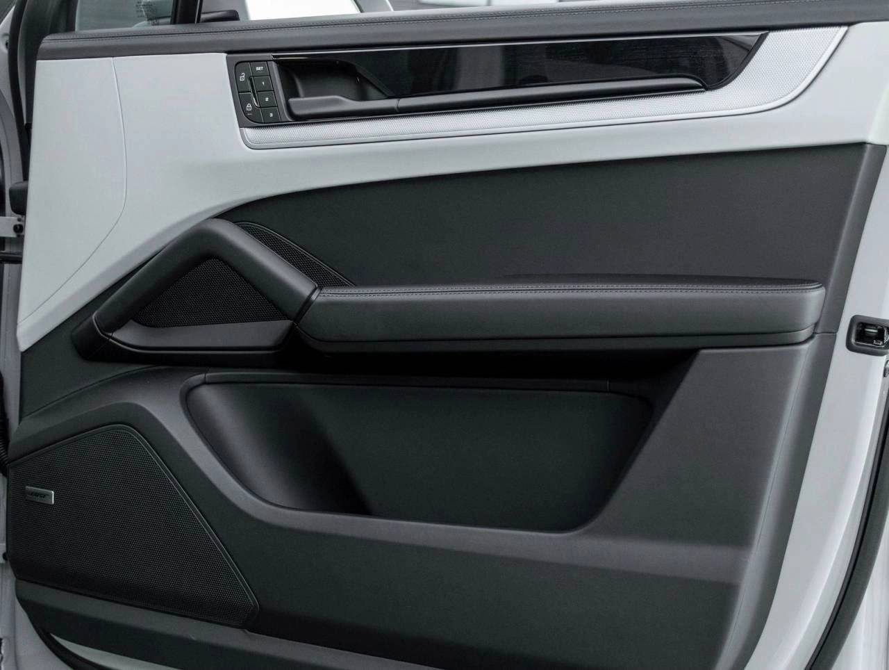 2026 Porsche Cayenne Coupe