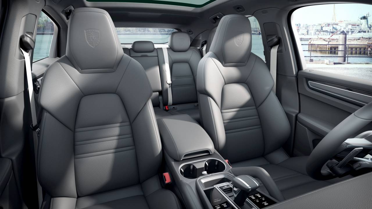 2022 Porsche Cayenne Coupe Cayenne Coupe Platinum Edition