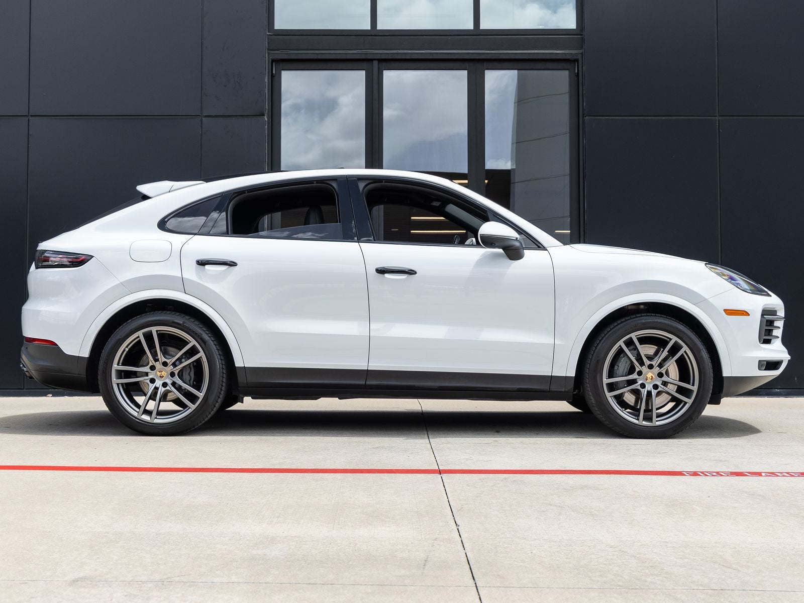 2023 Porsche Cayenne S Coupe Platinum Edition