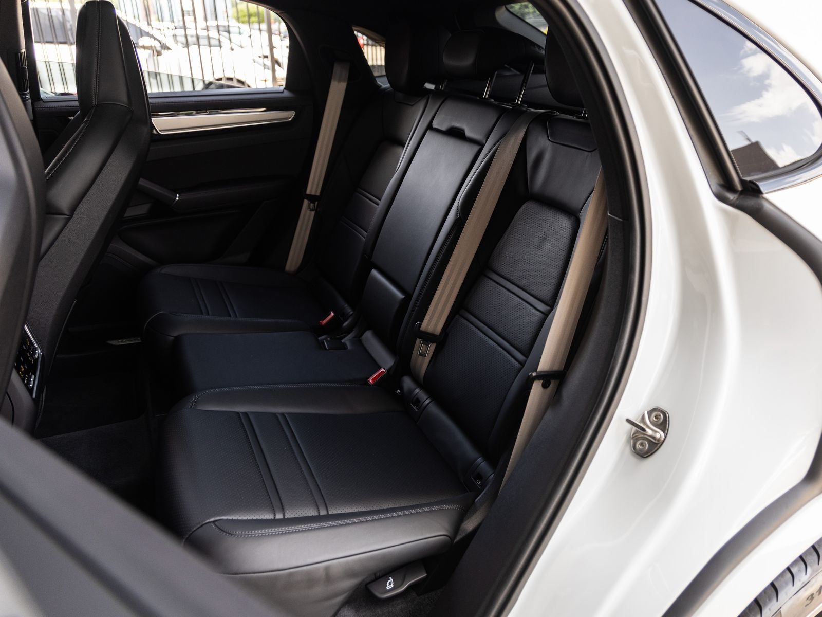 2023 Porsche Cayenne S Coupe Platinum Edition