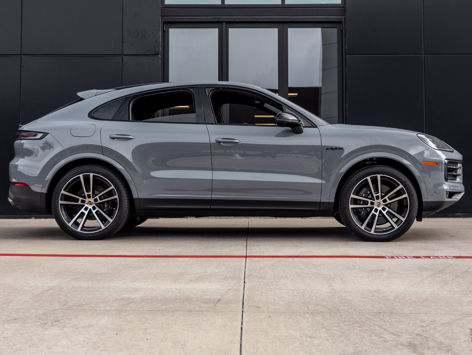 2025 Porsche Cayenne E-Hybrid Coupe Base