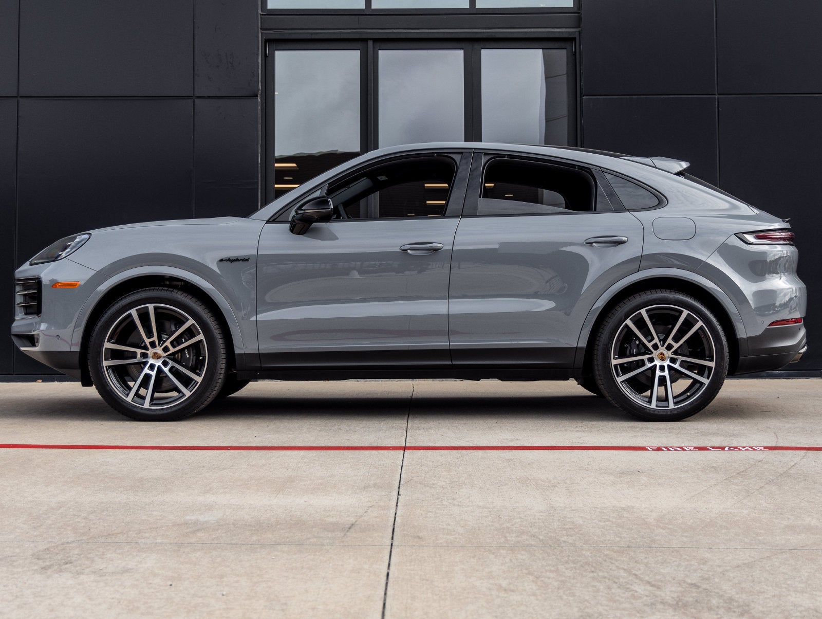 2025 Porsche Cayenne E-Hybrid Coupe Base
