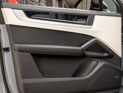 2025 Porsche Cayenne E-Hybrid Coupe Base