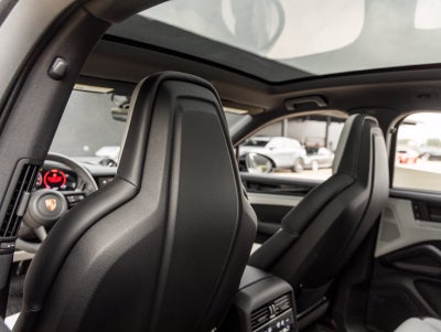 2025 Porsche Cayenne E-Hybrid Coupe Base
