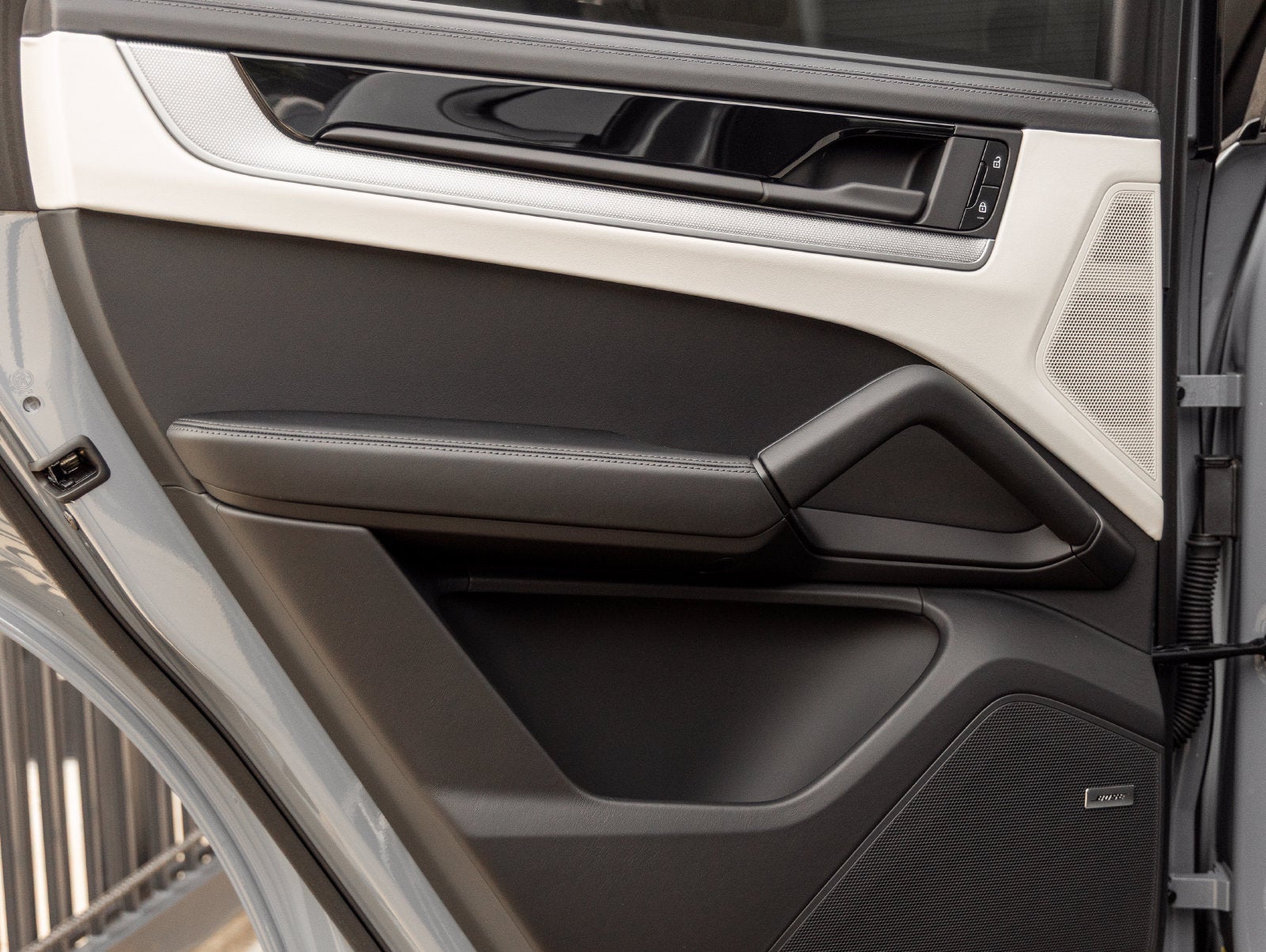 2025 Porsche Cayenne E-Hybrid Coupe Base